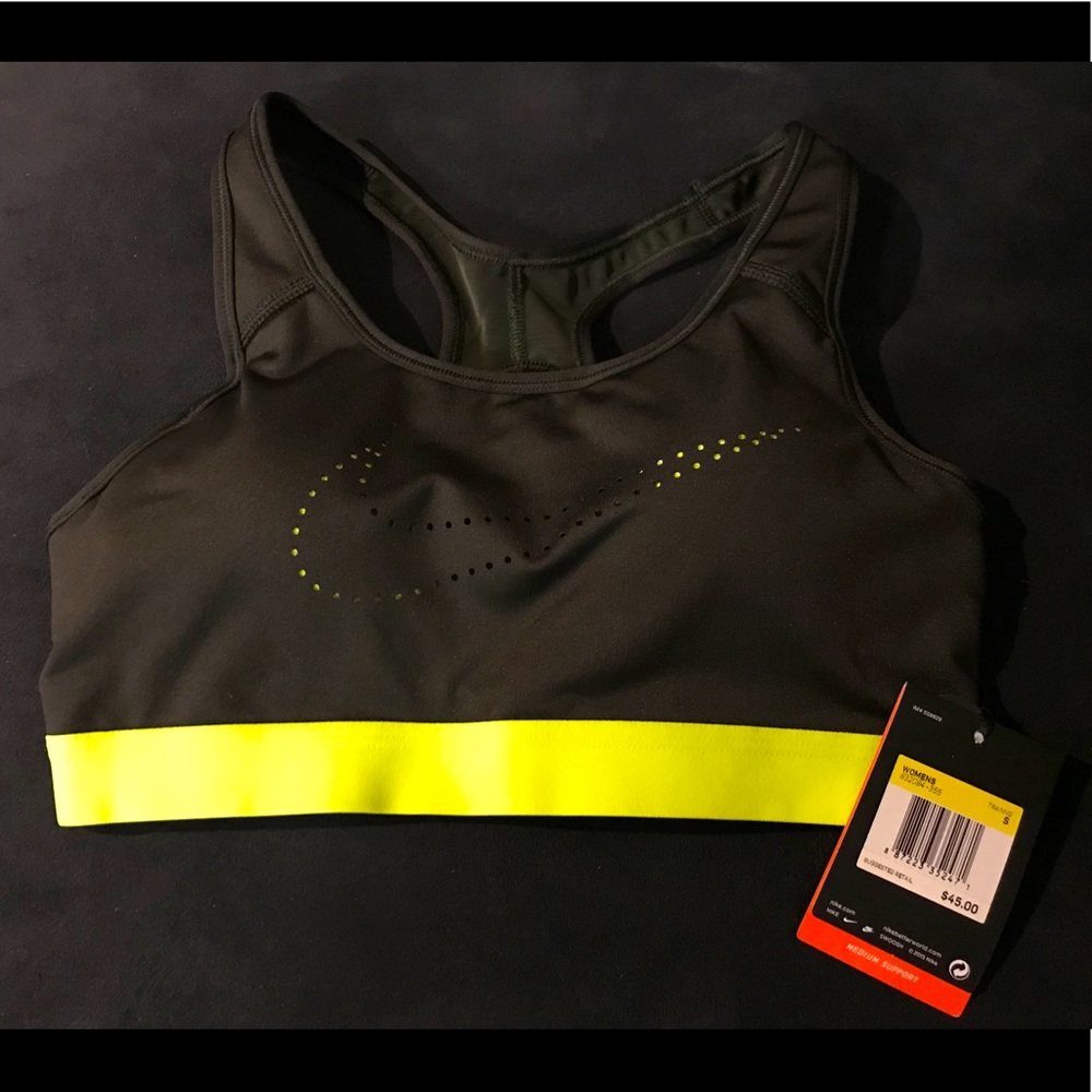 NWT Nike black & yellow sports bra, size S